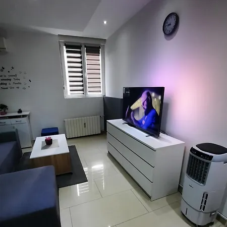 Alex רייקה